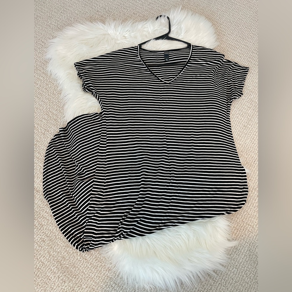 Women’s Size Small Black & White Mid-Length Dress